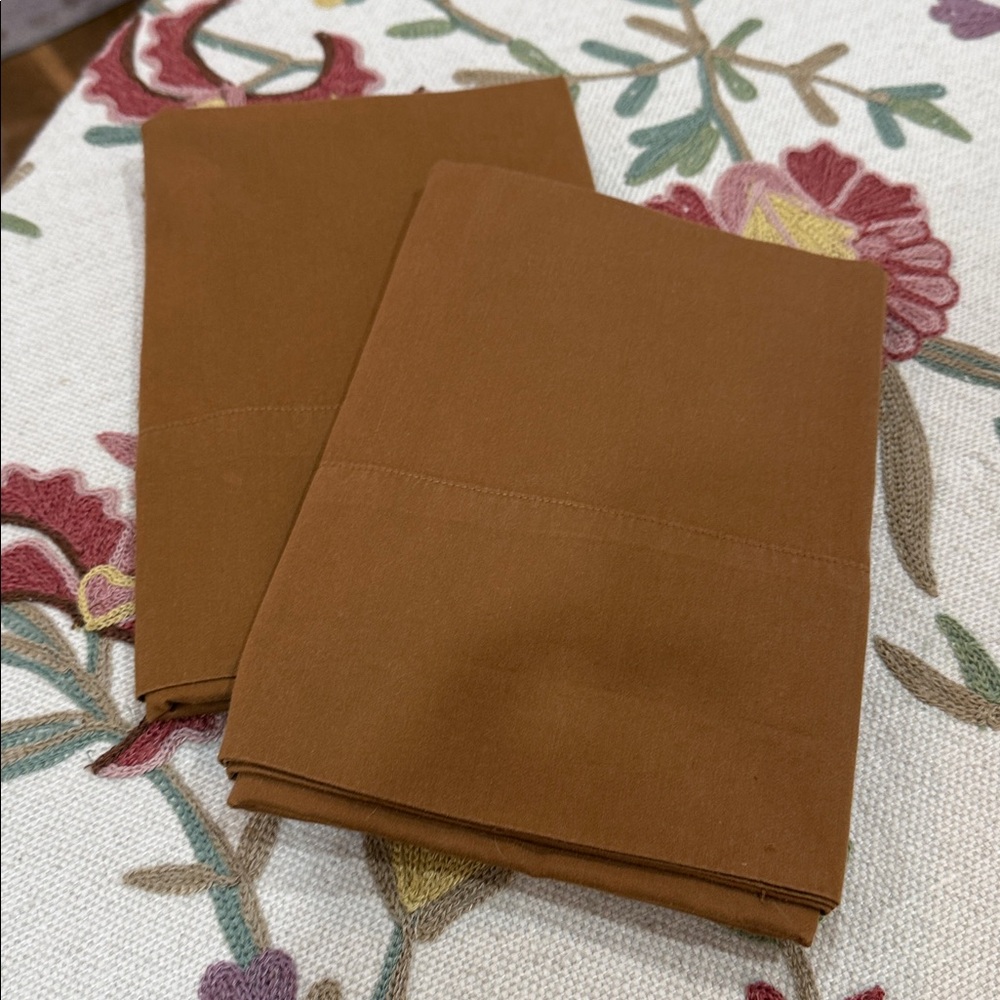 Cinnamon brown cotton pillowslips